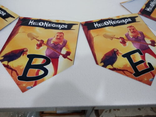 Faixa Hello Neighbor Parabens + Nome Personalizada
