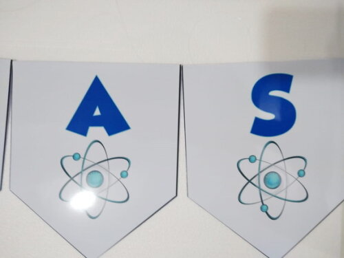 Laboratório de Ciências Varal Personalizado Parabens e Nome