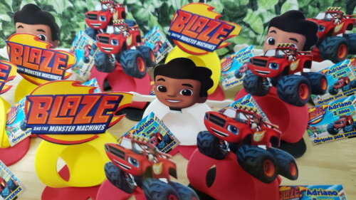 Lembrancinha Blaze Monster Machines