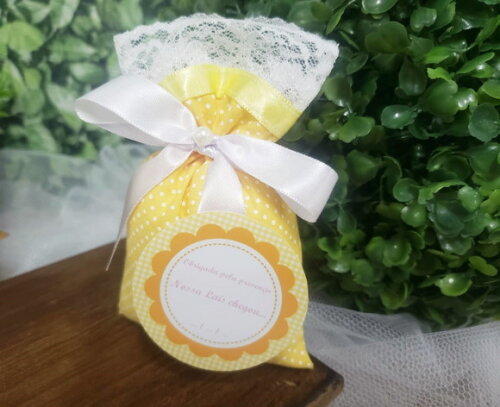 Lembrancinha Maternidade Sachê Perfumado Poá Amarelo