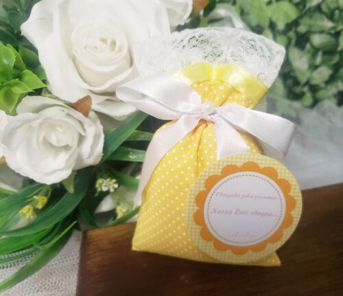 Lembrancinha Maternidade Sachê Perfumado Poá Amarelo