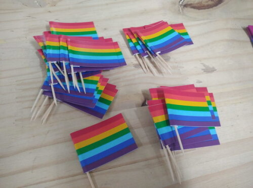 Lgbt Bandeirinhas Decorativas 50 Unid. 5 Mod. Pronta Entrega