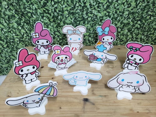 My Melody e Cinnamoroll Kit Displays Mesa 10 Peças