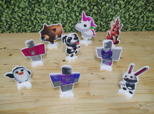 Roblox Adpot Kit de Mesa Displays 9 Peças Pronta Entrega
