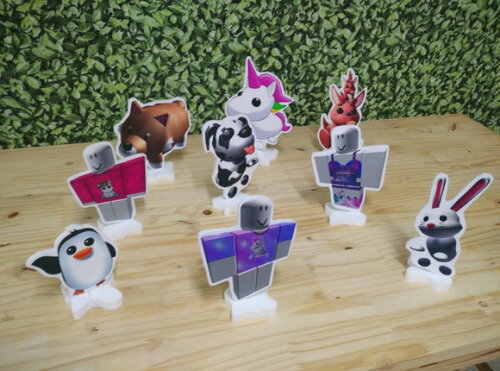 Roblox Adpot Kit de Mesa Displays 9 Peças Pronta Entrega