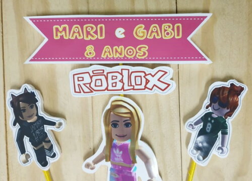 Roblox Menina Topo de Bolo Personalizado Pronta Entrega