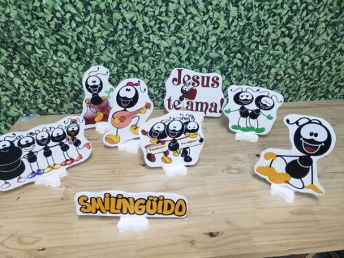 Smilinguido Kit Displays de Mesa 8 Peças Pronta Entrega