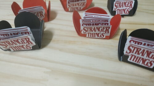 Strangers Things Forminhas Decoradas 36 Unid Pronta Entrega