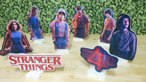 Strangers Things Kit de Mesa Displays 8 Peças Pronta Entrega