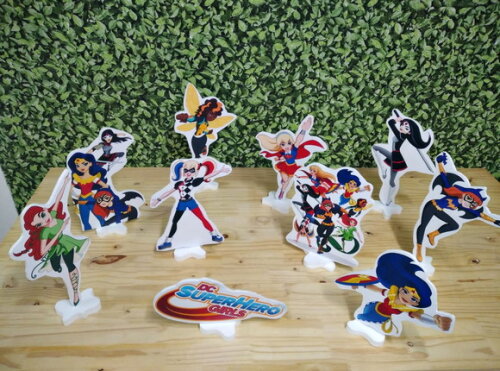 Super Hero Girls Kit Mesa Displays 10 Peças Pronta Entrega