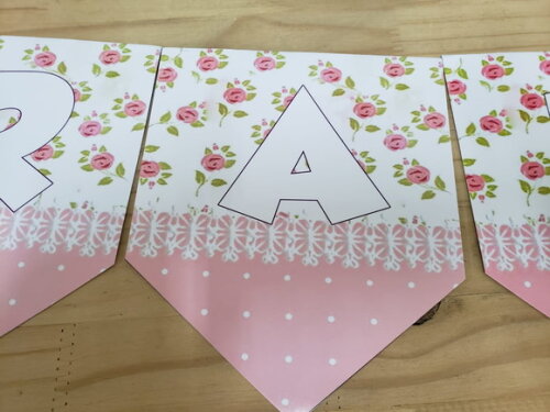 Varal parabéns Jardim Encantado personalizado