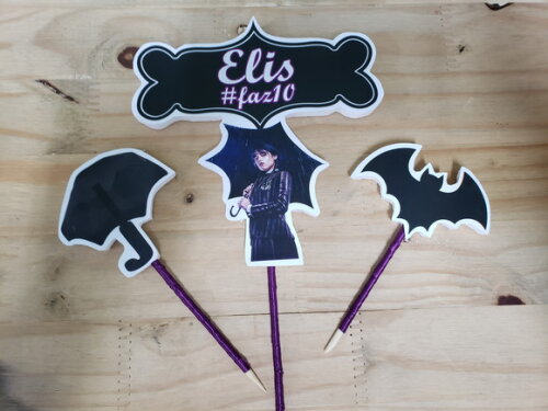 Wandinha Topo de Bolo Personalizado Pronta Entrega