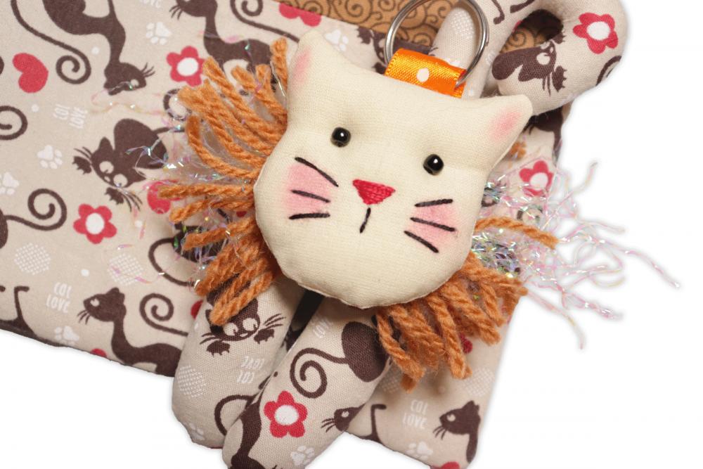 Kit Gatinho Bege: Necessaire e Chaveiro