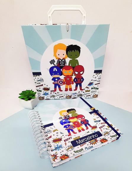 Livro do Bebê com Maleta Cartonada