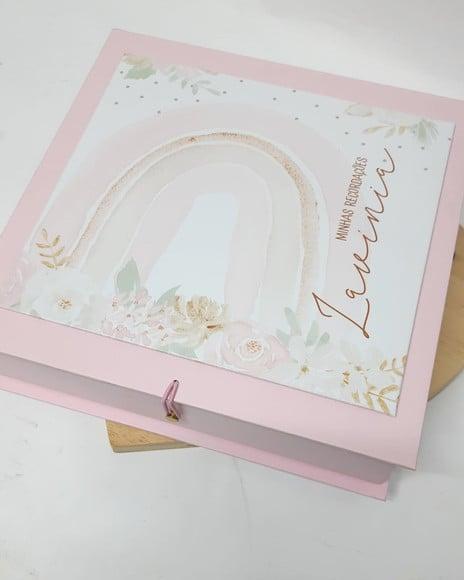 Livro do Bebê e Caixa Personalizada Arco Íris