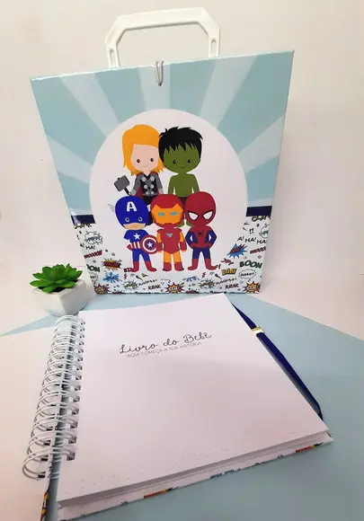 Livro do Bebê com Maleta Cartonada