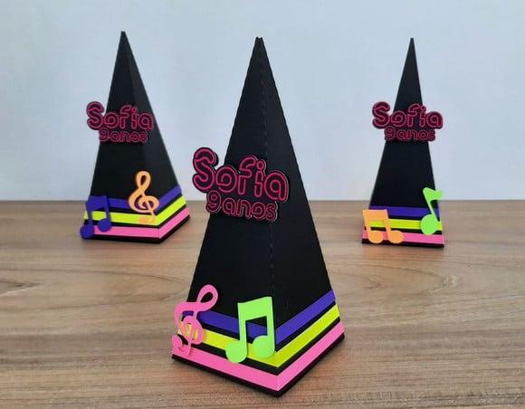 Caixa Pirâmide Festa Neon