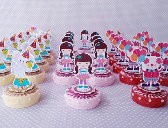 Latinha Circo Personagens em Pé