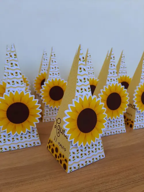 Caixa pirâmide Girassol