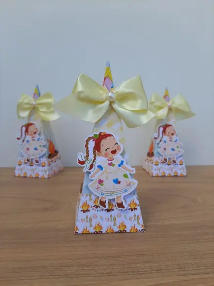 Caixa Pirâmide Lembrancinha Festa Junina