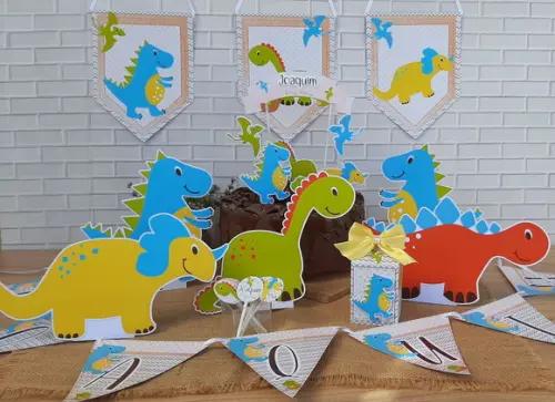 Kit Só Um Bolinho Festa Dinossauros