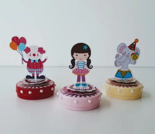 Latinha Circo Personagens em Pé