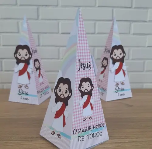 Pirâmide Jesus o Maior Herói para Menina