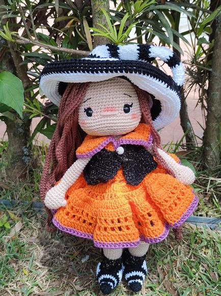 Boneca Bruxinha Amigurumi em Crochê
