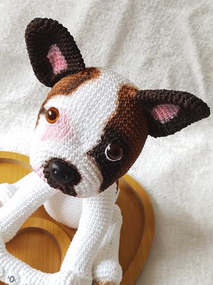 Cachorro Bulldog Personalizado em Crochê