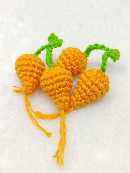 Mini Cenoura em Crochê para Aplicação