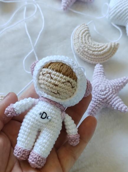 Varal de Berço Astronauta em Crochê