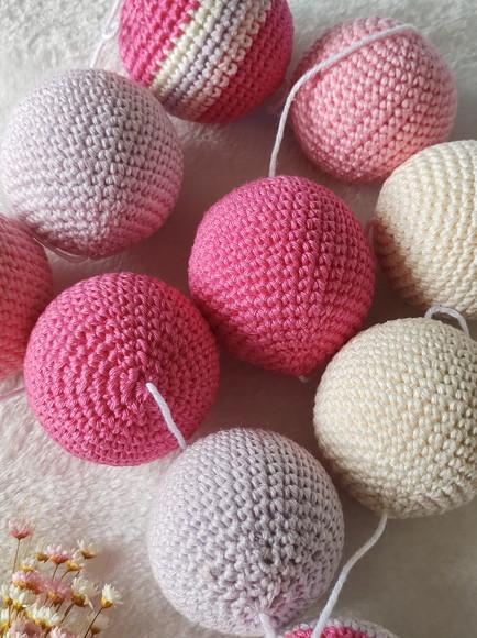 Varal de Berço Bolinhas em Crochê