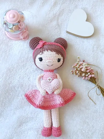 Boneca Chloe em Crochê