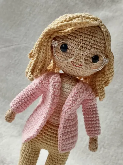 Boneca Psicóloga em Amigurumi Personalizada