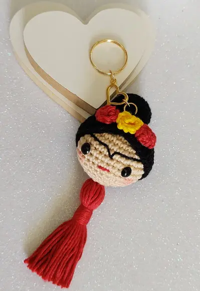 Chaveiro Frida Kahlo em Crochê