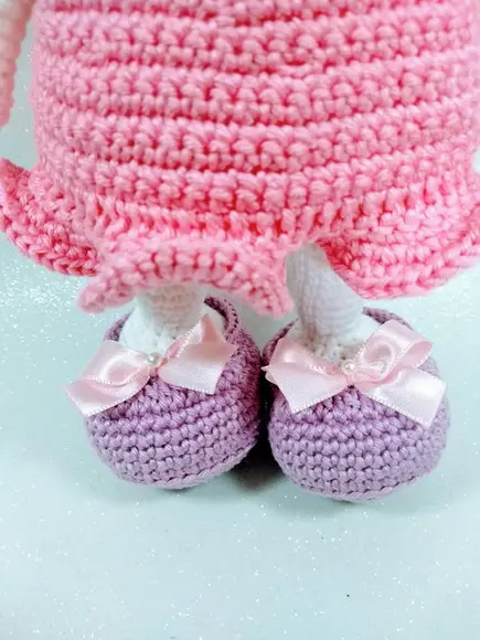 Coelha Amigurumi em Crochê