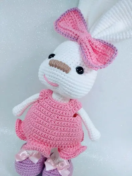 Coelha Amigurumi em Crochê