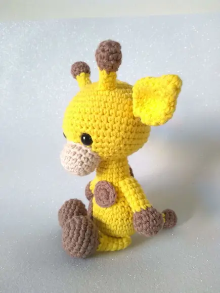 Girafa Amigurumi em Crochê