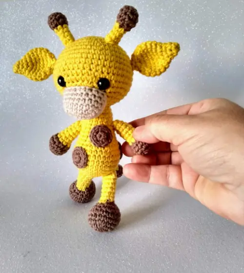 Girafa Amigurumi em Crochê