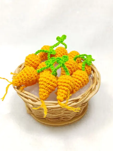 Mini Cenoura em Crochê para Aplicação
