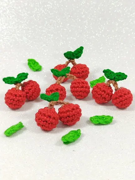 Mini Cereja em Crochê para Aplicação