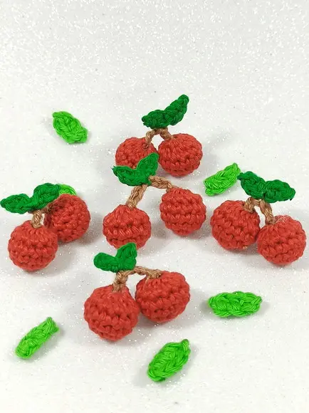Mini Cereja em Crochê para Aplicação