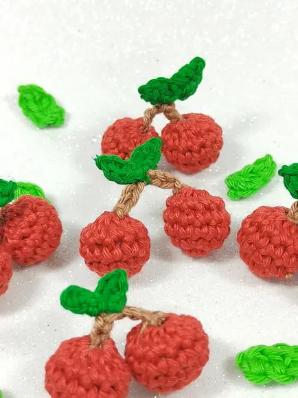 Mini Cereja em Crochê para Aplicação