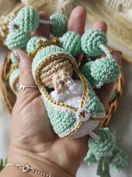 Mini Terço Nossa Senhora Aparecida em Crochê