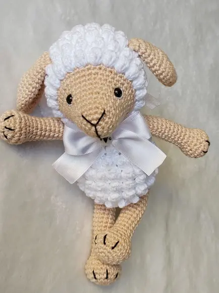 Ovelha Amigurumi em Crochê