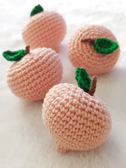 Pêssego em Crochê