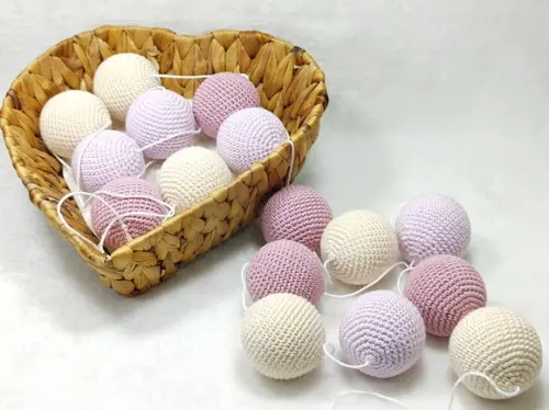 Varal de Berço Bolinhas em Crochê