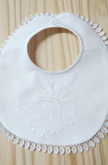 Babador Branco Bordado para Bebê