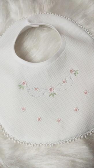 Kit 3 Babadores com Bordado para Bebê