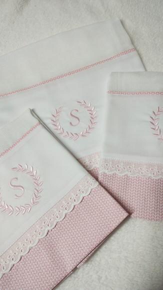 Kit Fralda Bordada Rosa